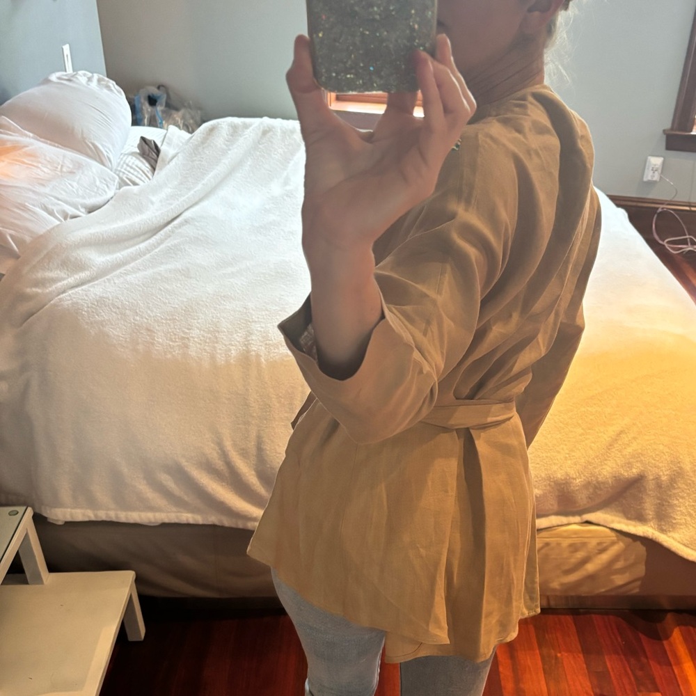 Zara Beige Linen Top- like new condition - Picture 6 of 8